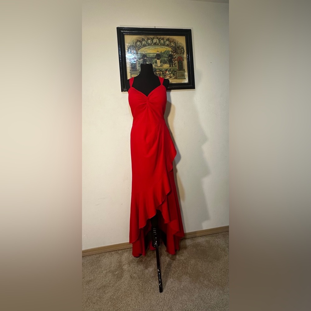 VFShow BNWT Red Evening Dress
